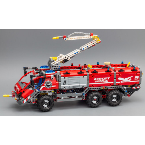 Детский конструктор Пожарно - спасательный автомобиль