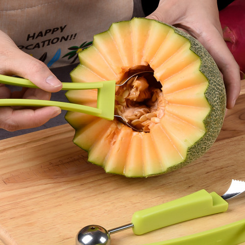 Нож для декоративной резки овощей и фруктов салатового цвета