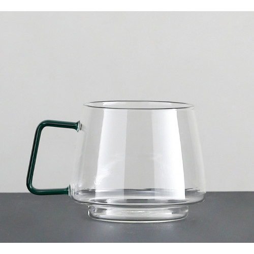 Стеклянная чашка для воды