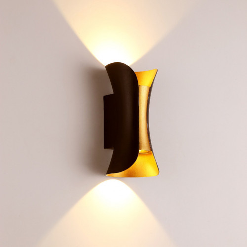 Черно - золотистый настенный светильник с двухсторонним светом
