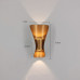 Настенный светильник в форме кубка с золотистым покрытием