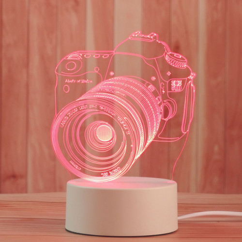 Kamera şəklində masaüstü qırmızı işıqlı akrilli lampa