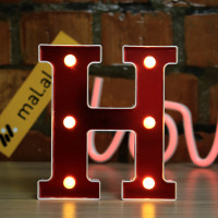 Qırmızı rəngli Led işıqlı H hərfi