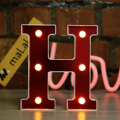 Красная светодиодная буква H