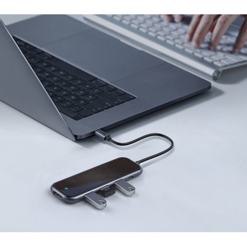 Type-C çıxışlı 4K HDMI , 3 USB 3.0 Power USB girişləri olan Baseus Extreme adaptor