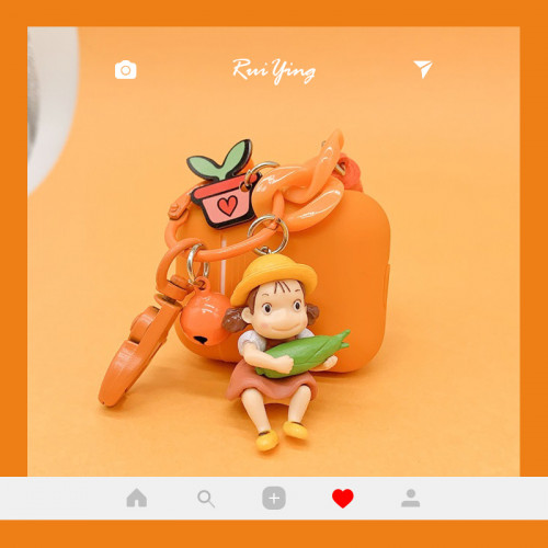 Чехол - брелок для AirPods оранжевого цвета с персонажами Миядзаки )