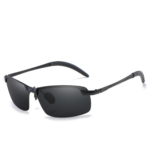 Мужские солнцезащитные очки с черной оправой