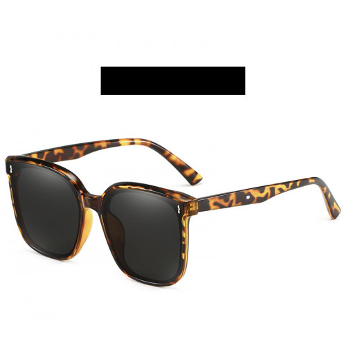 Солнцезащитные очки квадратной формы с леопардовой оправой